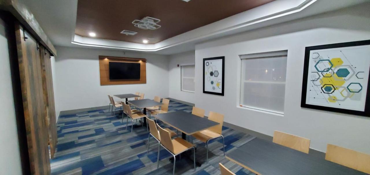 Holiday Inn Express & Suites Williamsburg By Ihg Екстер'єр фото