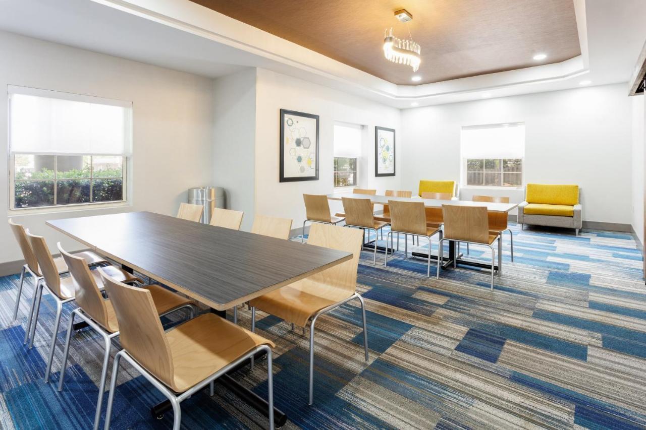 Holiday Inn Express & Suites Williamsburg By Ihg Екстер'єр фото