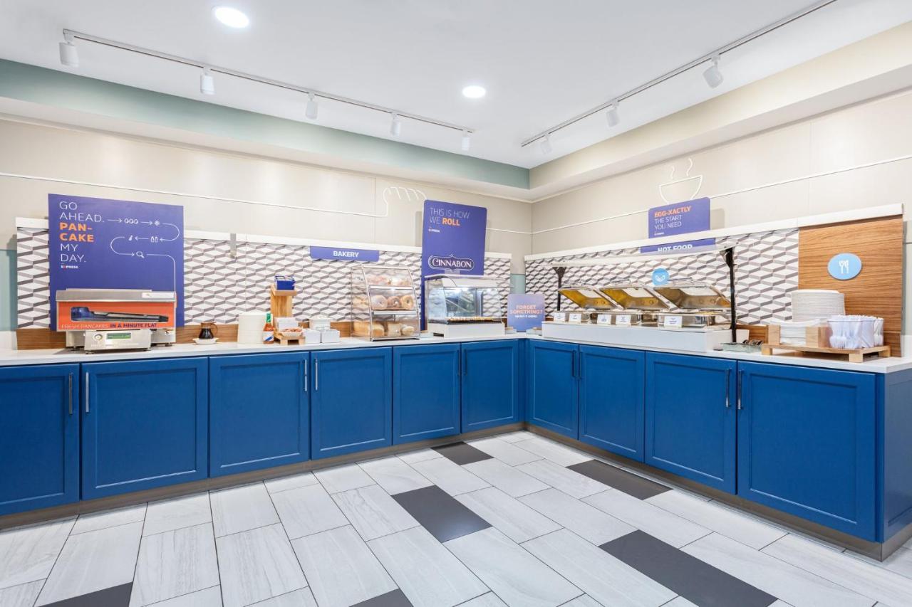 Holiday Inn Express & Suites Williamsburg By Ihg Екстер'єр фото