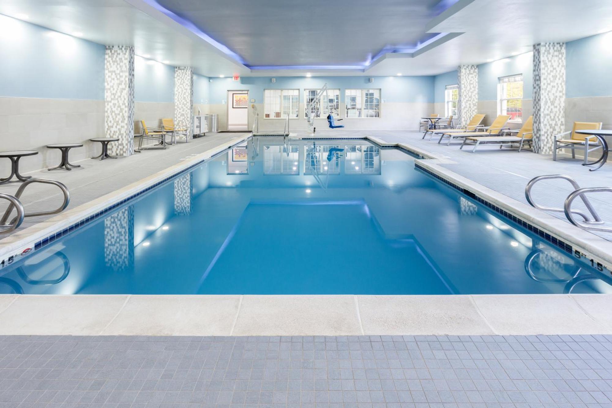 Holiday Inn Express & Suites Williamsburg By Ihg Екстер'єр фото